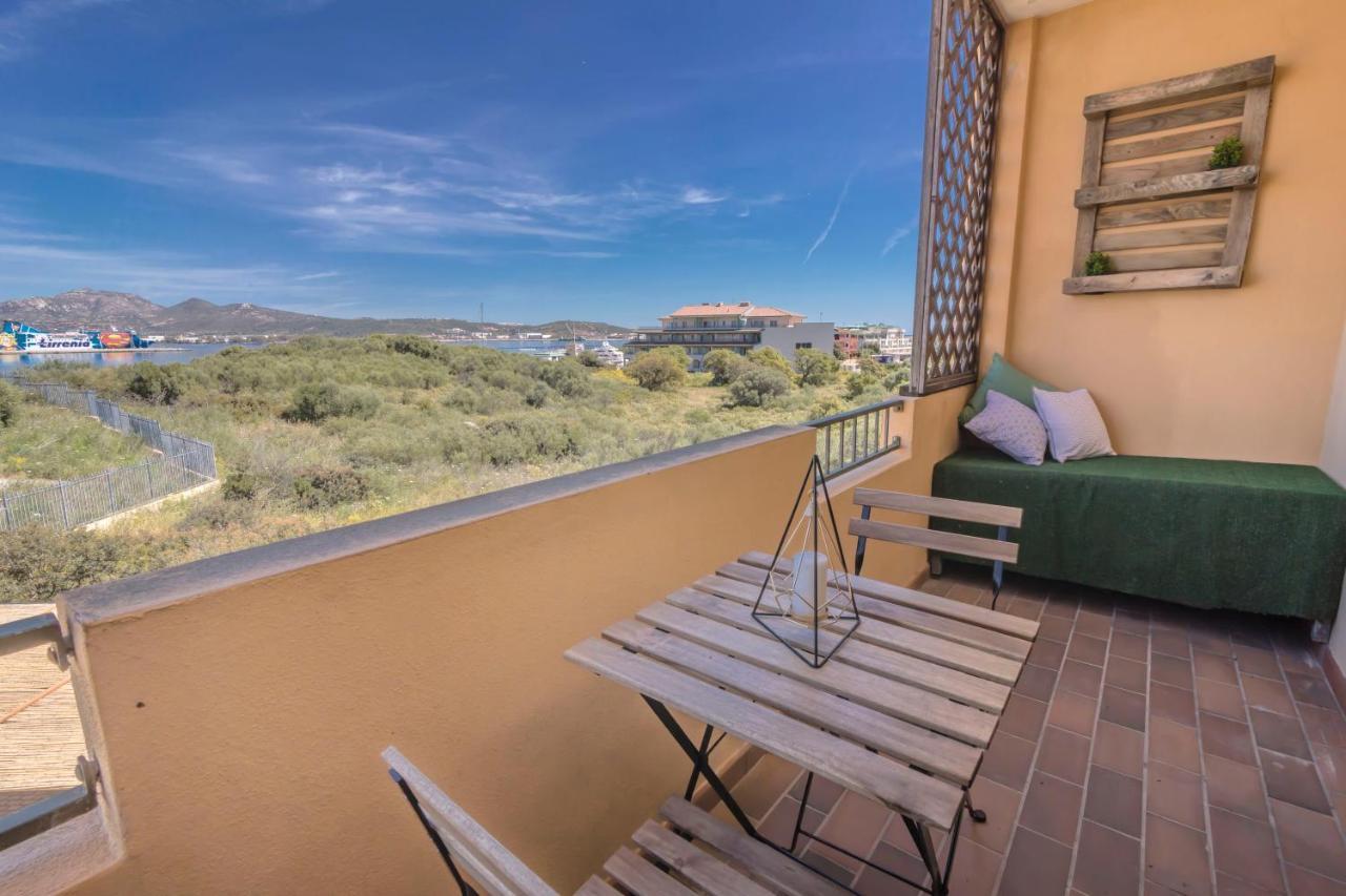 Homey Experience - Navy Sea View Apartments Olbia Extérieur photo