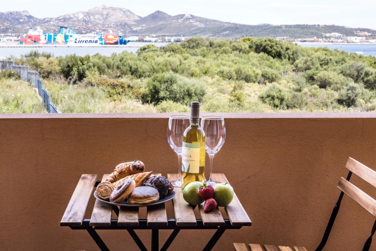 Homey Experience - Navy Sea View Apartments Olbia Extérieur photo