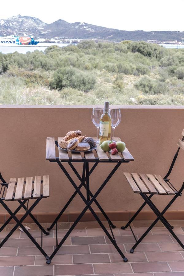 Homey Experience - Navy Sea View Apartments Olbia Extérieur photo